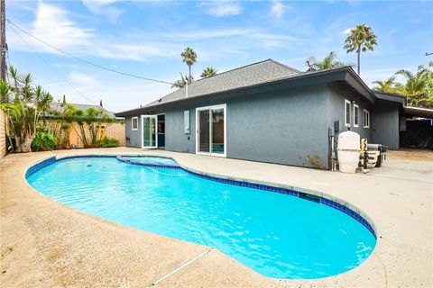 Photo of 9472 Tiki Circle Cir, Huntington Beach, CA 92646 (MLS # OC25244426)