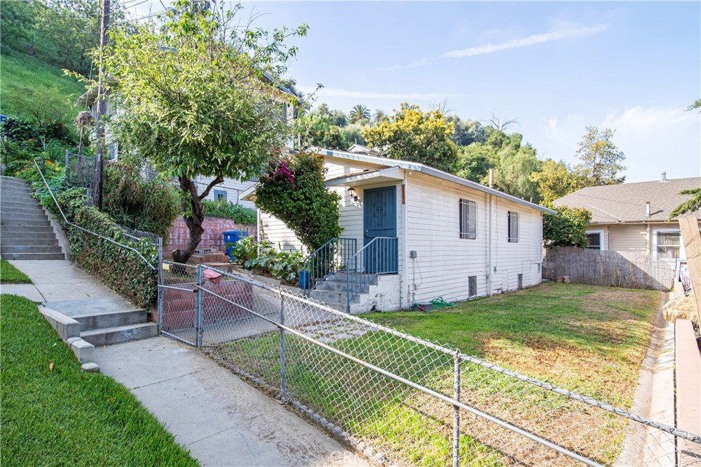 3580 Griffin Avenue