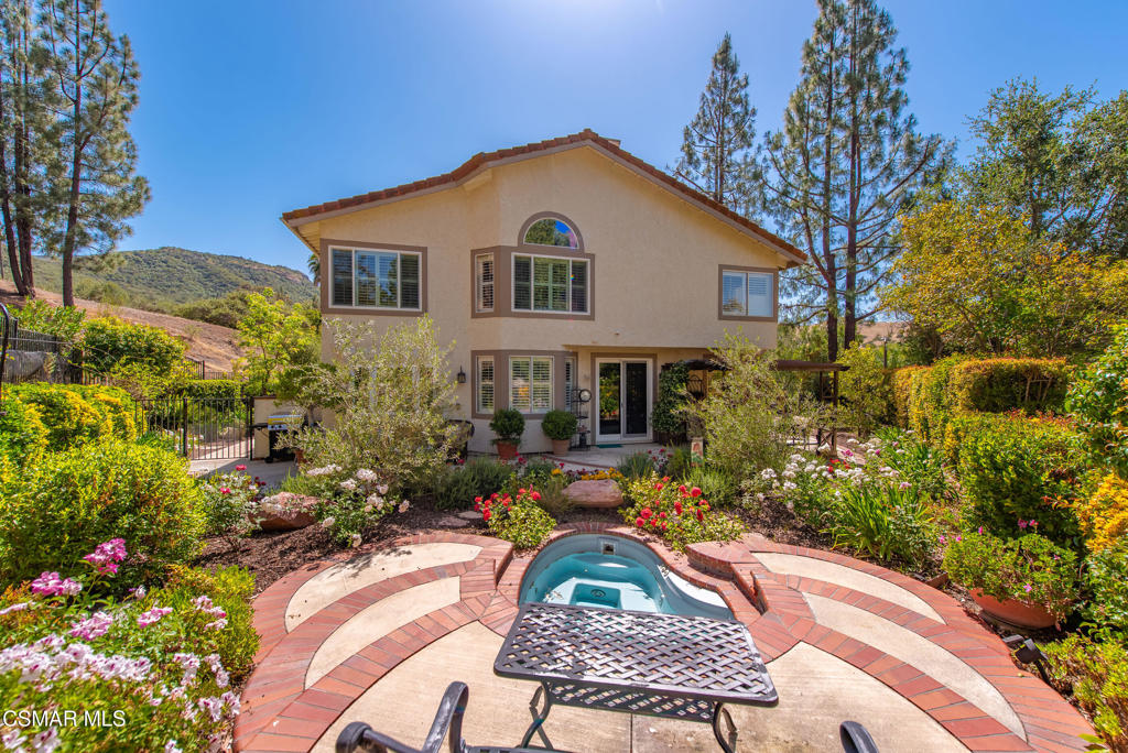 2538 Sandycreek Drive