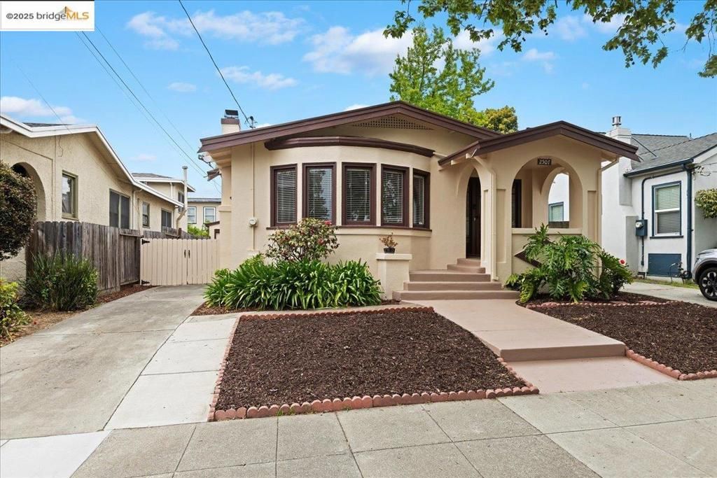 listing image 130725994488676526527