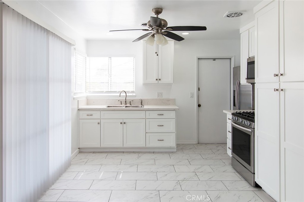 11261 Palmwood