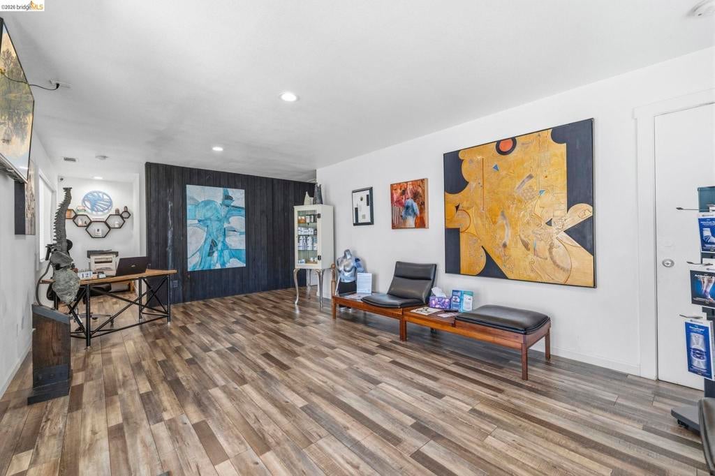 19468 Village Dr