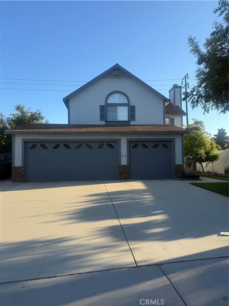 Beautiful 4-bedroom, 2.5-bathroom home located in one of Rancho Cucamonga’s most prestigious school districts. This property offers a spacious and functional floor plan with a Thermador brand oven with warmer, Thermador stovetop, and a built-in BBQ grill on the patio, perfect for entertaining.



The backyard features fruit trees and includes gardener service, providing a low-maintenance outdoor space. Additional highlights include a 3-car attached garage, ample storage, and a prime location close to parks, shopping, dining, and top-rated schools. Backyard a lot fruit trees and well covered  barbecued . W



This turnkey home is a rare rental opportunity in a highly desirable neighborhood. Move-in ready and well-maintained!