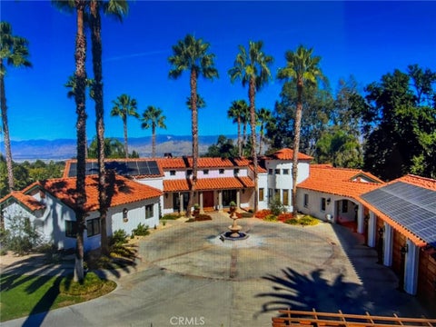 Photo of 530 W Sunset DR, Redlands, CA 92373 (MLS # IG26157052)