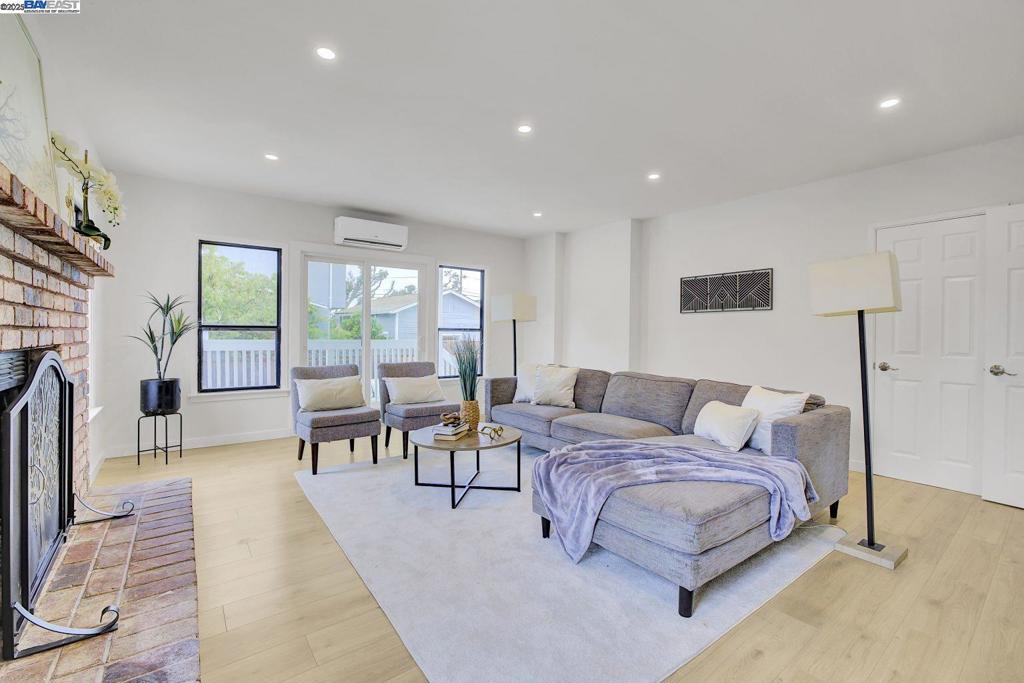 BAY FARM - Residential