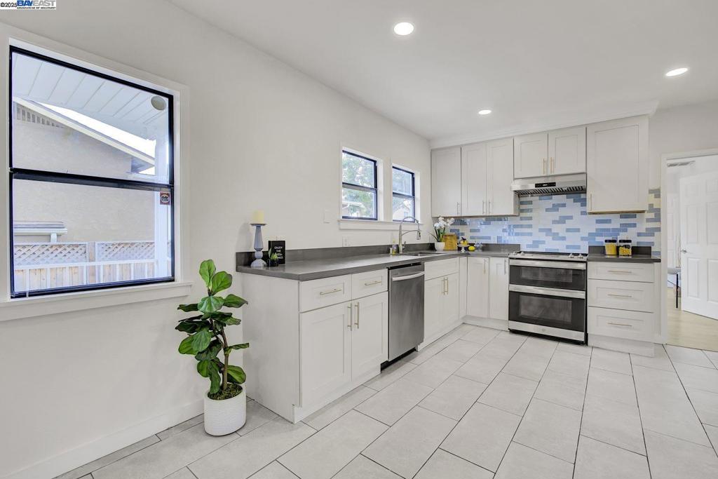 BAY FARM - Residential