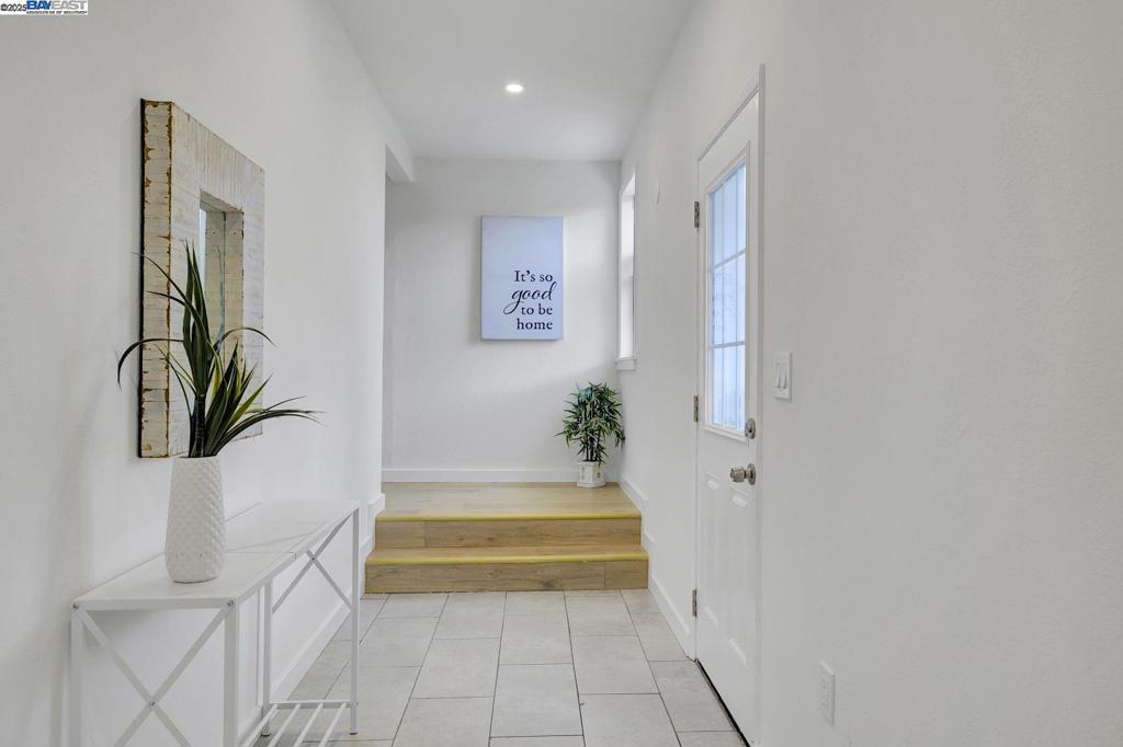 BAY FARM - Residential