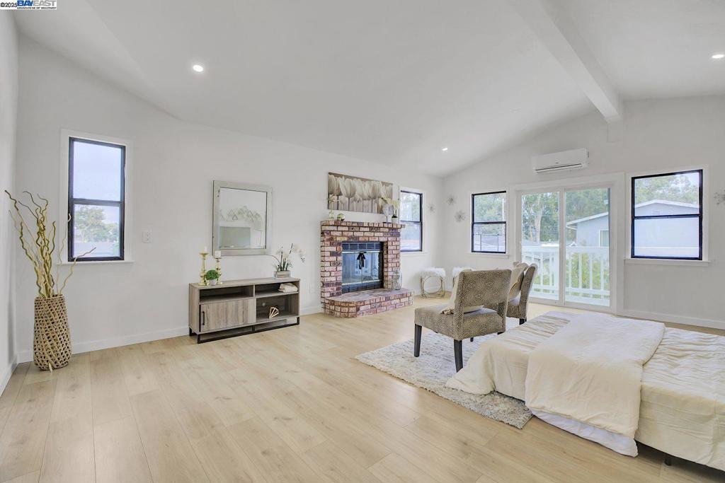BAY FARM - Residential