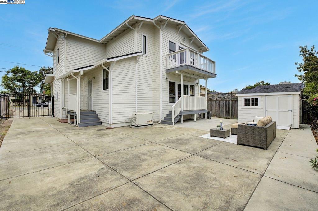 BAY FARM - Residential
