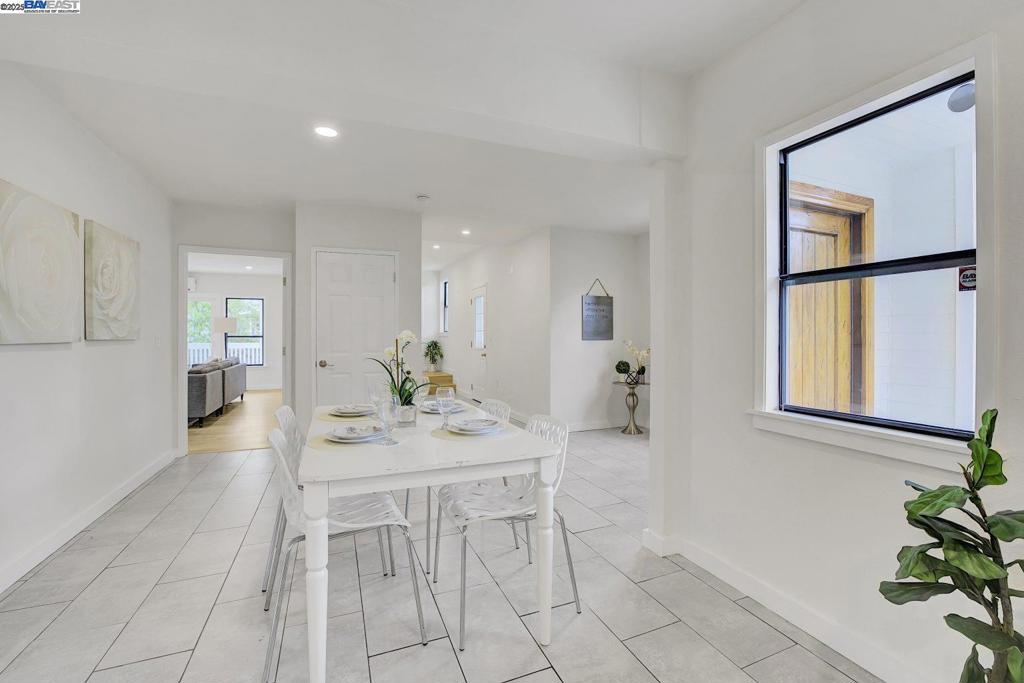BAY FARM - Residential