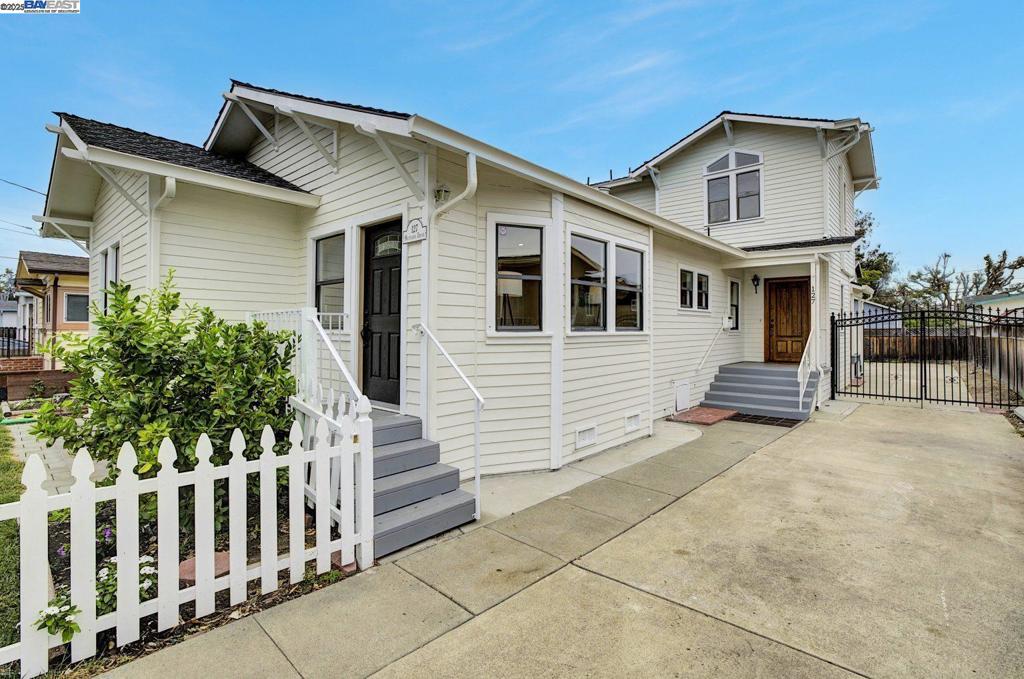 BAY FARM - Residential