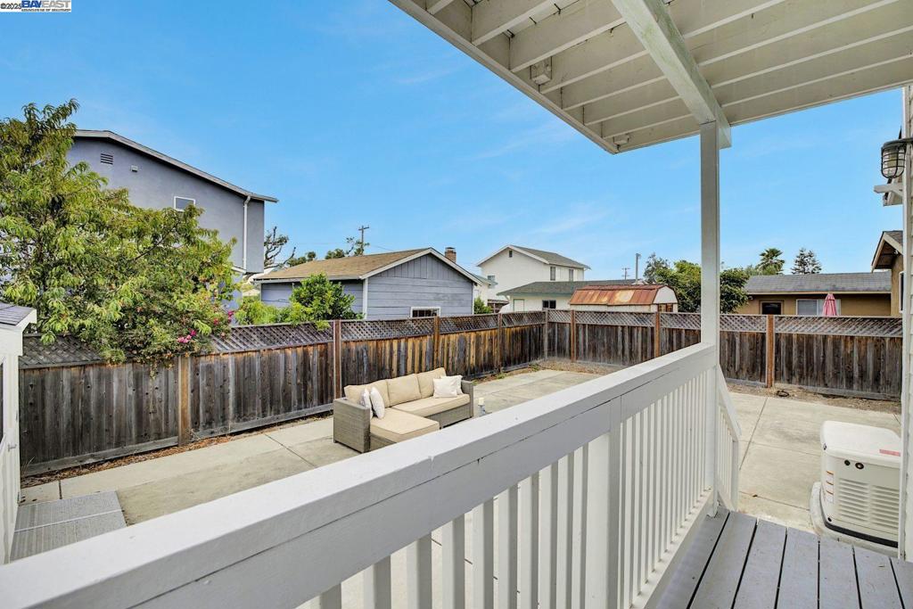 BAY FARM - Residential
