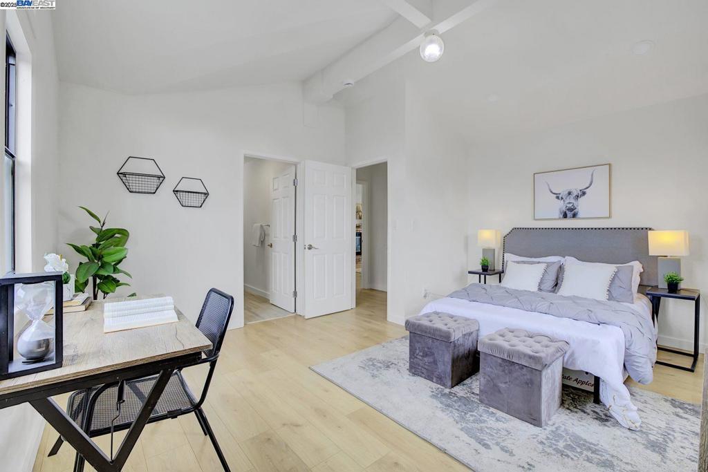 BAY FARM - Residential