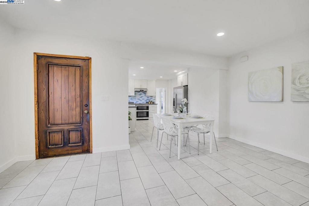 BAY FARM - Residential
