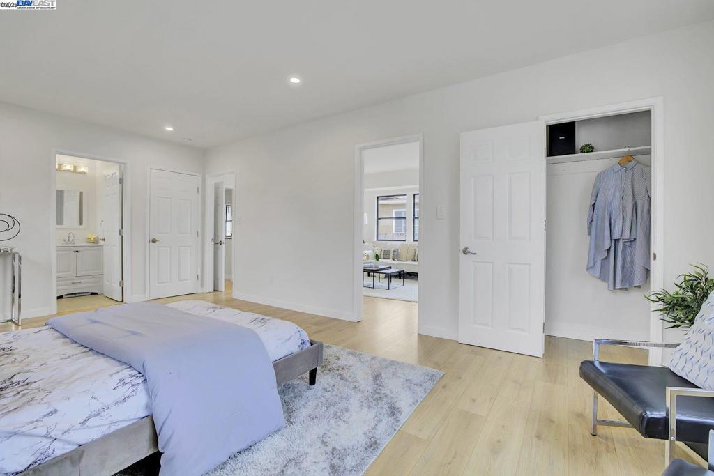 BAY FARM - Residential