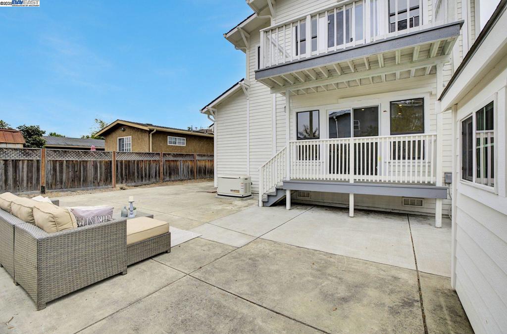 BAY FARM - Residential