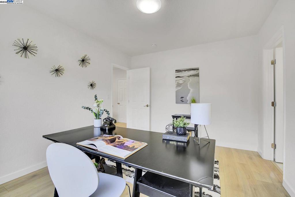 BAY FARM - Residential