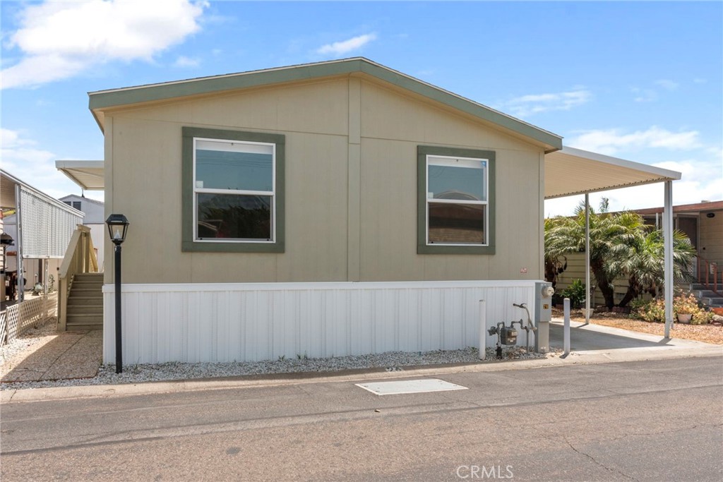 221 N El Camino Real 26