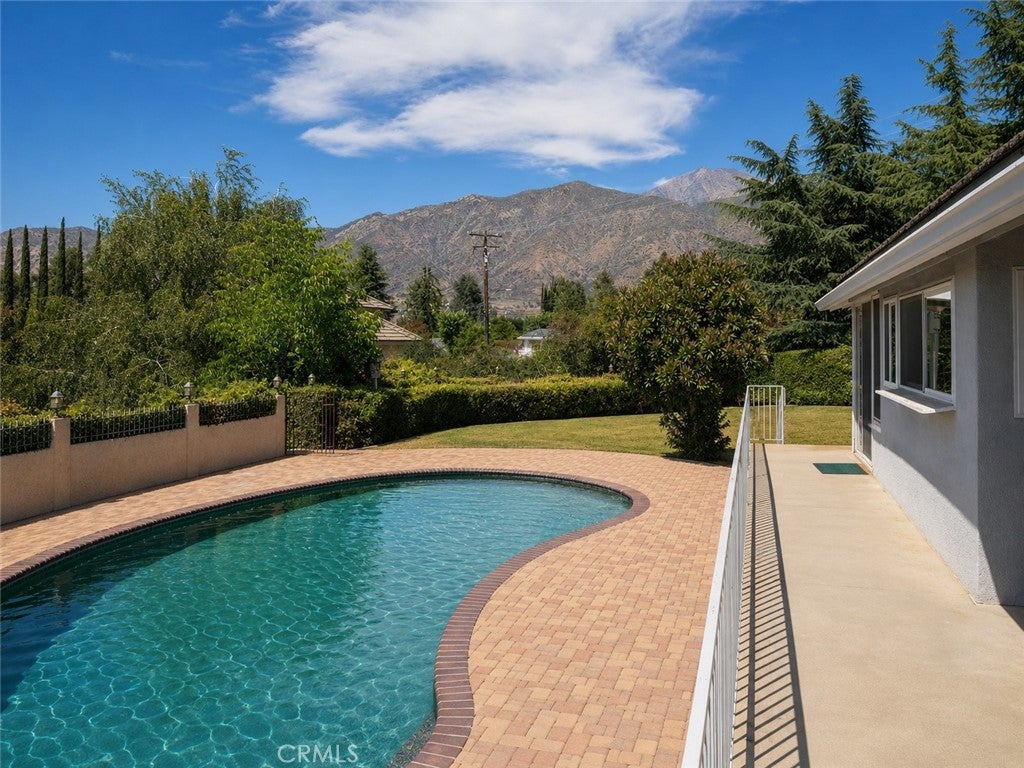 36268 Highland Ave