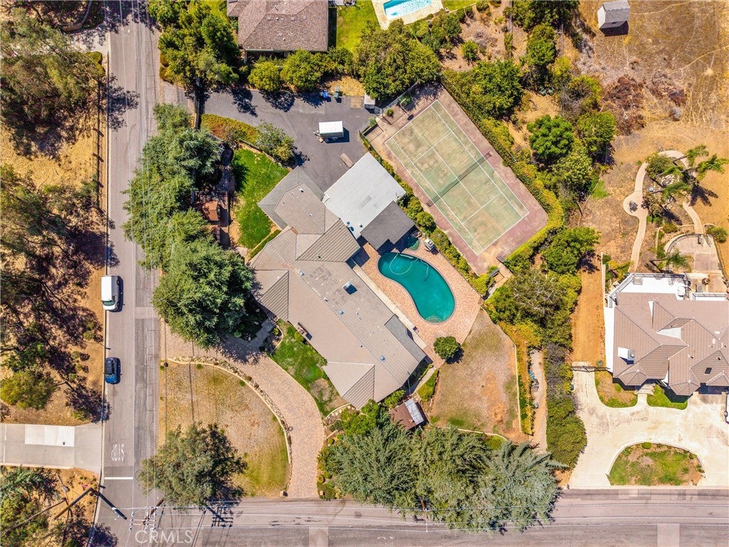 36268 Highland Ave