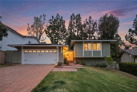 Photo of 5522 Modena PL, Agoura Hills, CA 91301 (MLS # SR26098519)