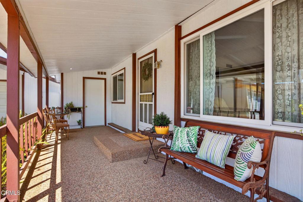 3 Poinsettia Gardens Drive 3