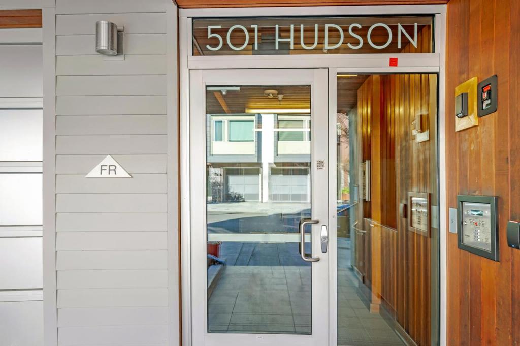Discover the hidden treasure at the vibrant city of San Francisco. This fantastic top floor corner unit boasts plenty of natural light and unique views of the waterfront. Indulge in comfort, urban life style, and enjoy sweeping vistas of the San Francisco bay. Open concept "flexible" room ideal for home office or guest room. The chef's kitchen features warm Caesarstone quartz counter tops, high-gloss Barbosa soft-close cabinets, high-end stainless steel Bosch® appliances including gas range, in-unit washer/dryer, Smart Nest Thermostat Smoke/Co detectors, fiber internet service and more. This is a rare boutique condo consist of total (9) units with shared common area and garage: one deeded parking space. HOA fees cover: Water, Gas, Trash, Sewer, Window Washing, Reserve Funds, Building Insurance and Maintenance, Additional amenities include: patio, children's play area, walking trails, outdoor art works, spectacular promontory overlooking the bay/cityscape, and popular Hillpoint Plaza where residents enjoy various outdoor activities.