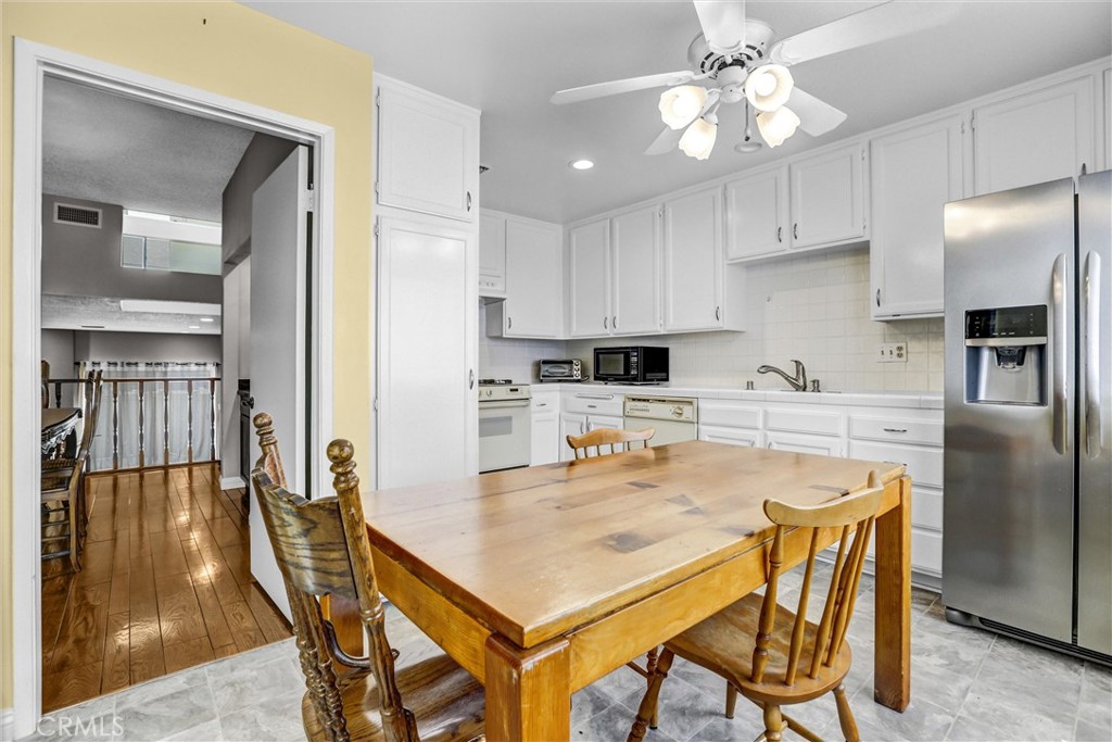 18242 Burbank Boulevard 8