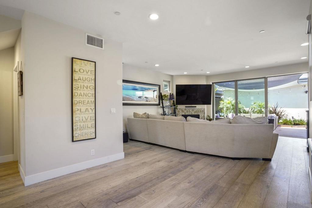 Pacific Beach - Residential