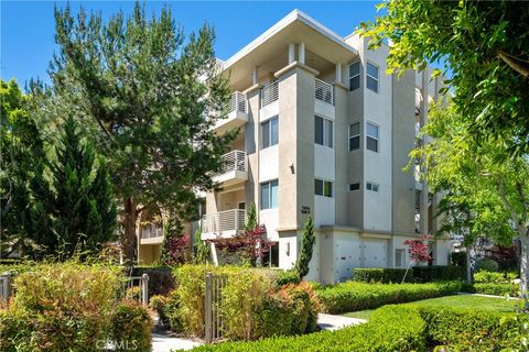 Photo of 13025 Park Place #301, Hawthorne, CA 90250 (MLS # SB26074261)