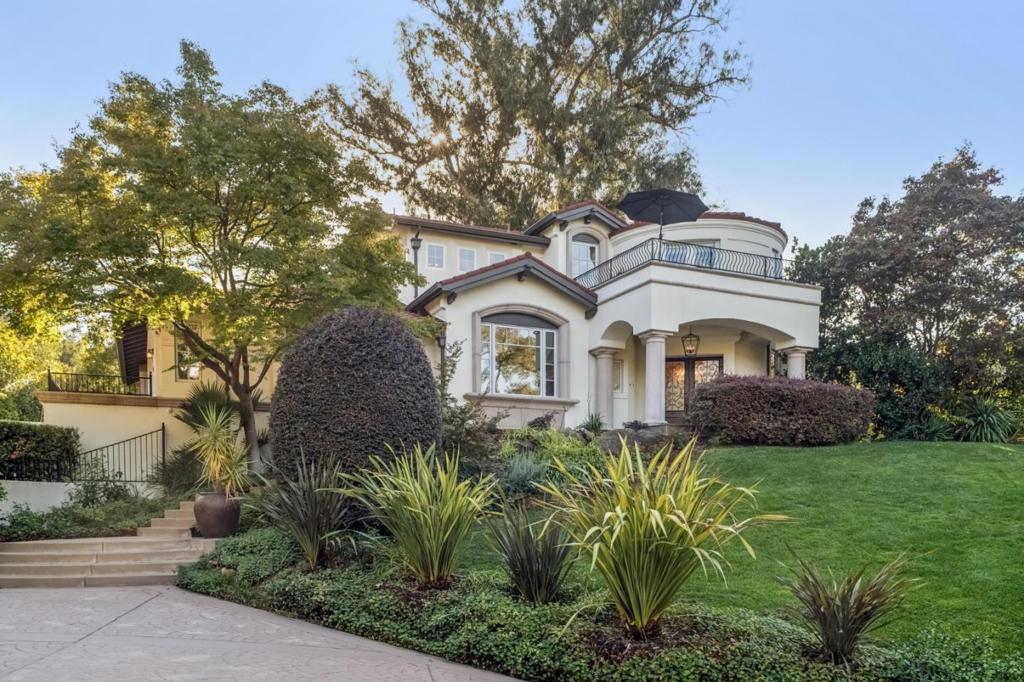 38 Alpine Avenue