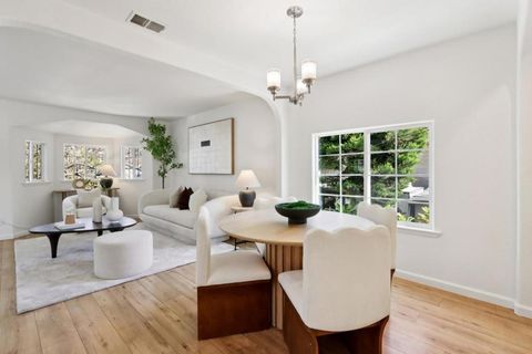 Tiny photo for 554 Fisk Avenue, San Jose, CA 95125 (MLS # ML82034996)