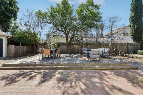 Tiny photo for 554 Fisk Avenue, San Jose, CA 95125 (MLS # ML82034996)