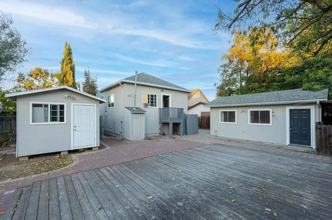 Tiny photo for 554 Fisk Avenue, San Jose, CA 95125 (MLS # ML82034996)