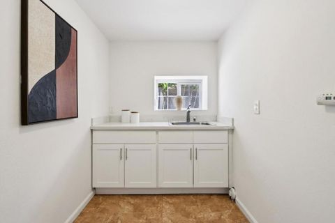 Tiny photo for 554 Fisk Avenue, San Jose, CA 95125 (MLS # ML82034996)