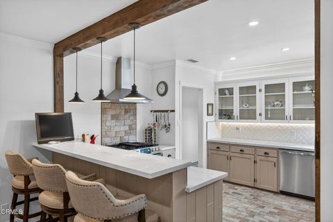 Tiny photo for 366 Court Avenue, Ventura, CA 93003 (MLS # V1-33922)