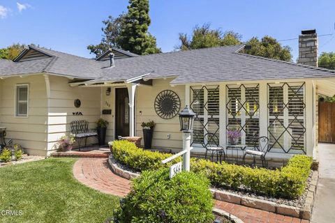 Tiny photo for 366 Court Avenue, Ventura, CA 93003 (MLS # V1-33922)
