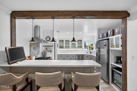 Tiny photo for 366 Court Avenue, Ventura, CA 93003 (MLS # V1-33922)