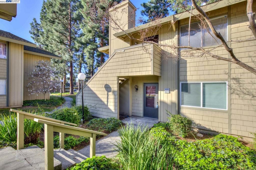 listing image 130728317938926195134