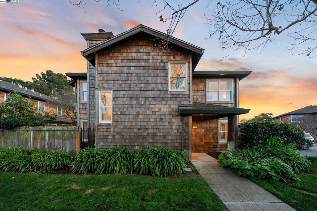 HARBOR BAY ISLE - Residential