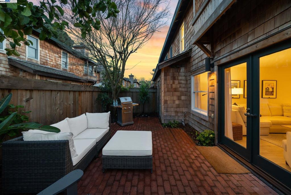 HARBOR BAY ISLE - Residential