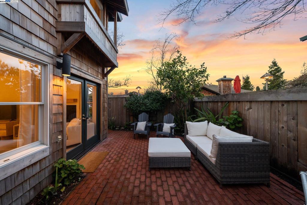 HARBOR BAY ISLE - Residential