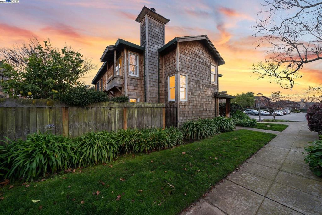 HARBOR BAY ISLE - Residential