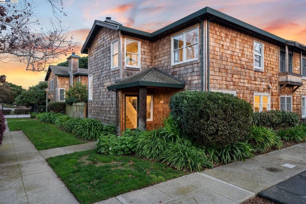 HARBOR BAY ISLE - Residential