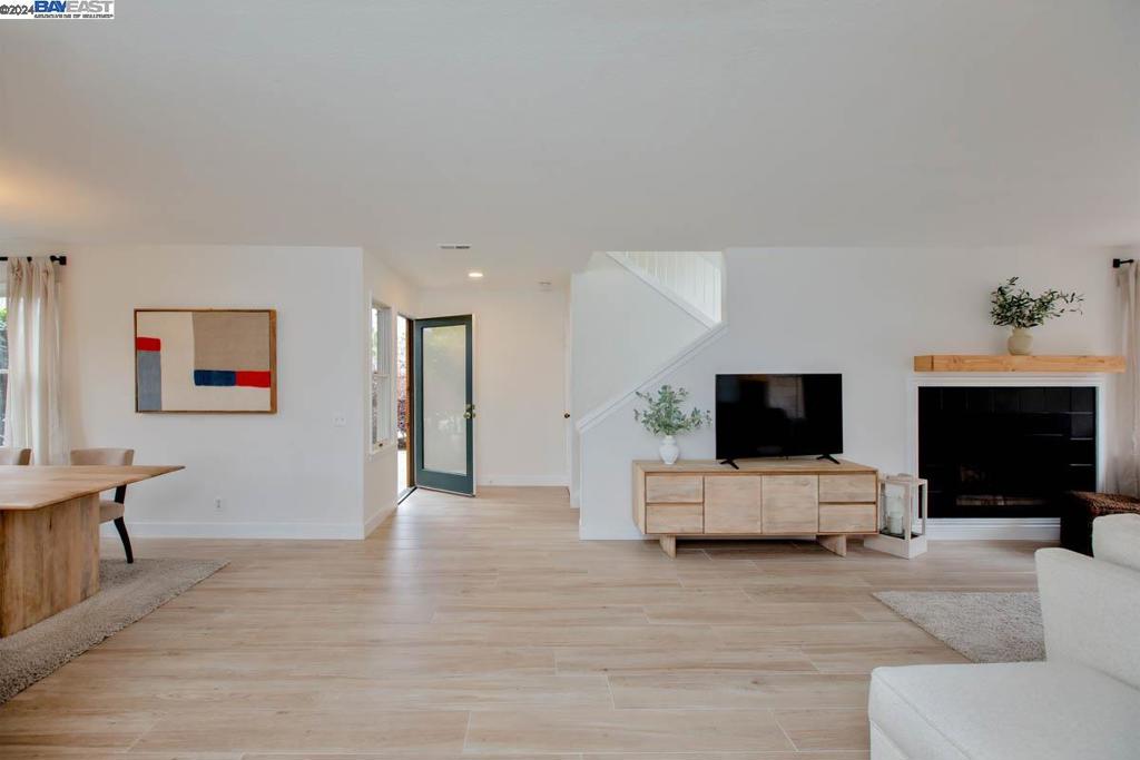 HARBOR BAY ISLE - Residential