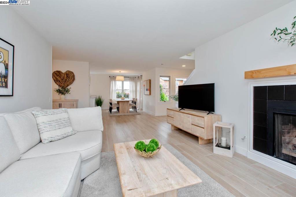 HARBOR BAY ISLE - Residential