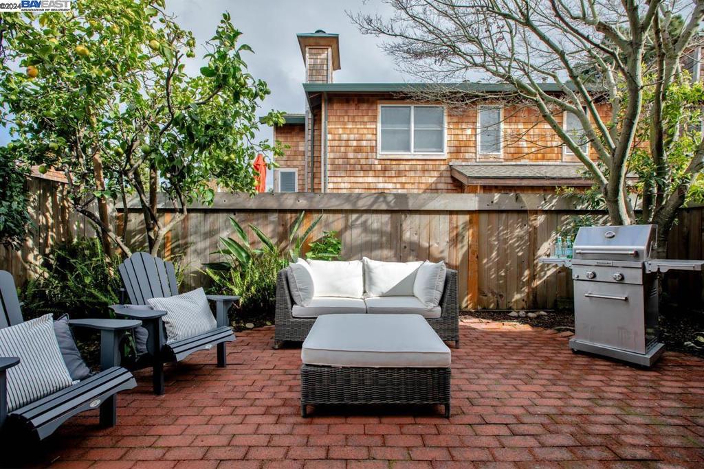 HARBOR BAY ISLE - Residential