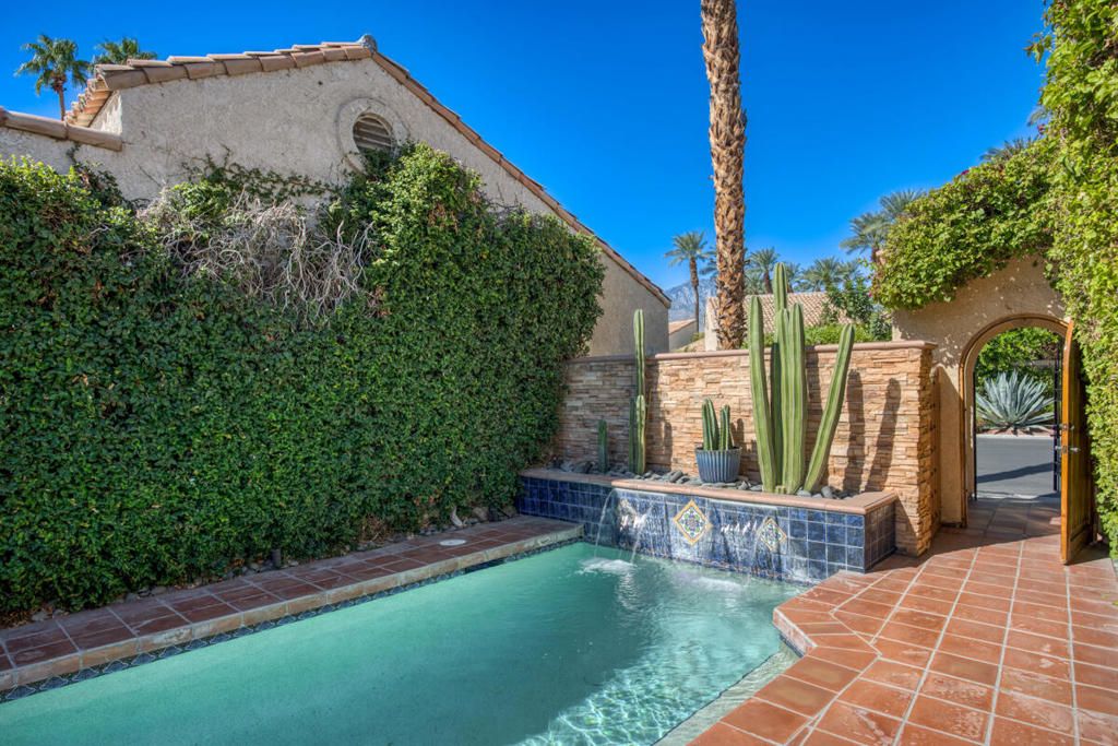 Photo of 36170 Avenida De Las Montanas, Cathedral City, CA 92234 (MLS # 219137187DA)
