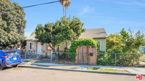 Photo of 1225 W Congress Street, San Bernardino, CA 92410 (MLS # 26994153)