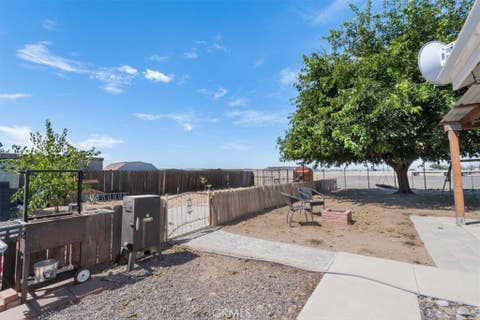 Tiny photo for 140 Mesa Grande DR, Shandon, CA 93461 (MLS # NS26182083)